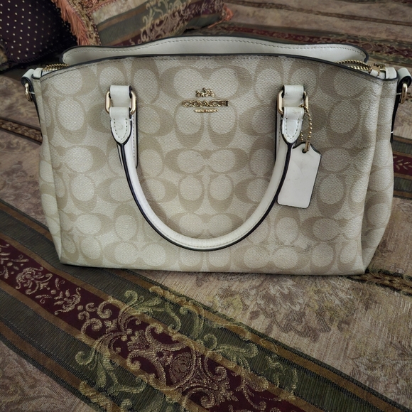 Coach purse - Picture 1 of 6